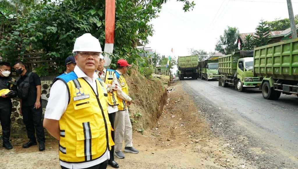 Gubernur Rohidin Pastikan Jalan Poros Bengkulu Utara Tuntas Usai Lebaran