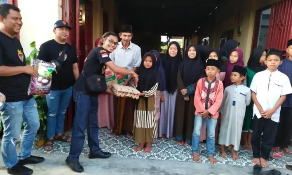 Ramadan Berbagi, Komunitas Motor Two Stroke Police Bengkulu Bantu Sembako ke LKSA