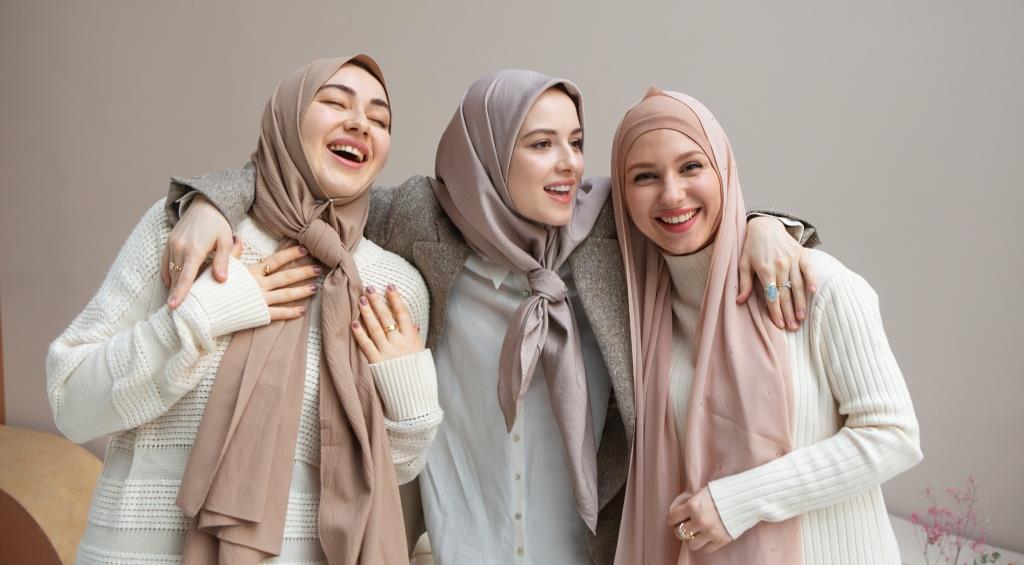 Cara Lucu Membalas 10 Ucapan Lebaran Sok Romantis Ini