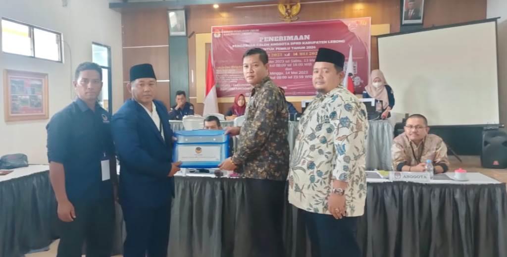 Nasdem Lebong Daftarkan 25 Bacaleg ke KPU, 40 Persen Keterwakilan Perempuan