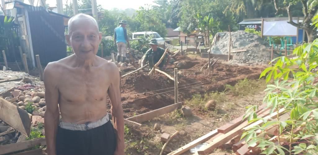 Saat TMMD Kodim 0425 Seluma Wujudkan Harapan Jadi Kenyataan Bagi Kakek Soha