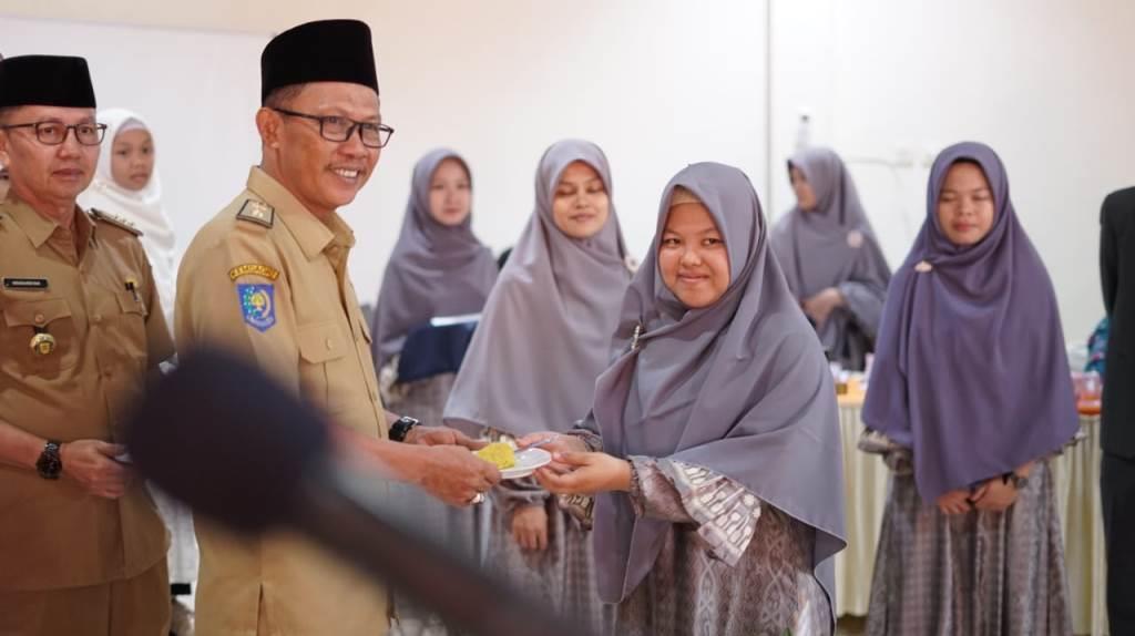Nasi Jambar Warnai Perpisahan Siswa Kelas VI SDIT Darunnajah Seluma