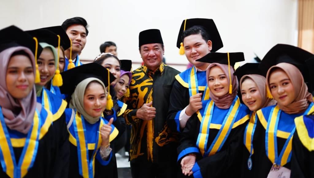 Wagub Rosjonsyah Hadiri Pelepasan Siswa SMAN 2 Kota Bengkulu