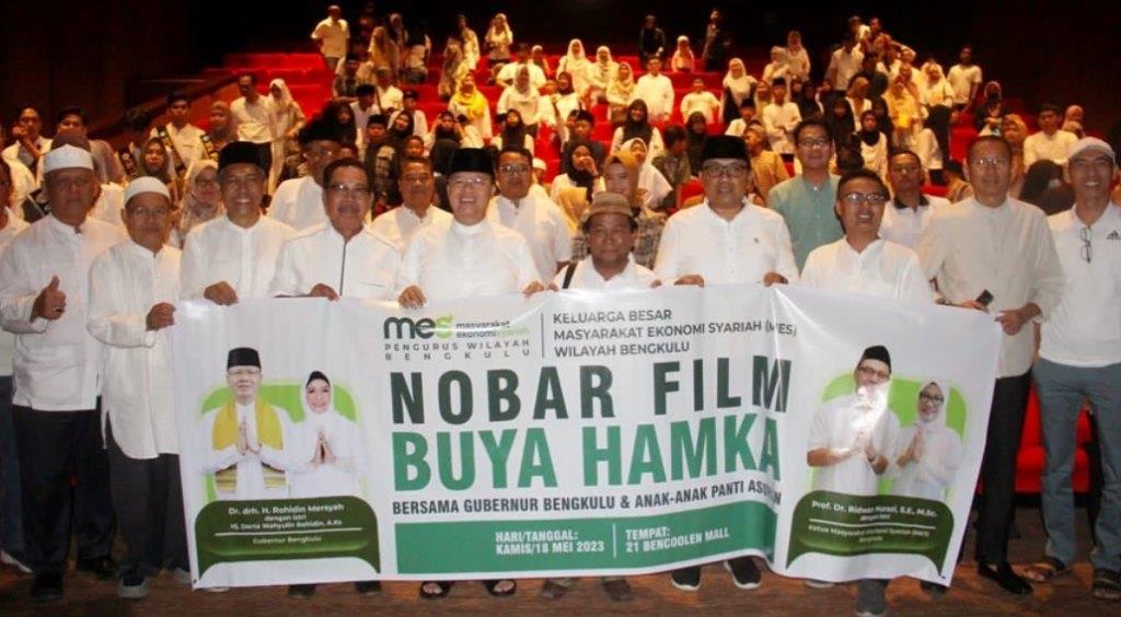 Gubernur Rohidin Ajak Anak Panti Teladani Sosok Buya Hamka