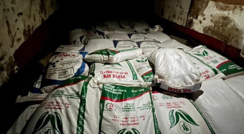 Polda Bengkulu Amankan 20 Ton Pupuk Palsu dalam Truk Kontainer