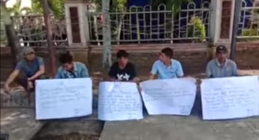 Aksi Demo ASBS Menuntut Periksa Bupati BS atas Dugaan Kasus Korupsi