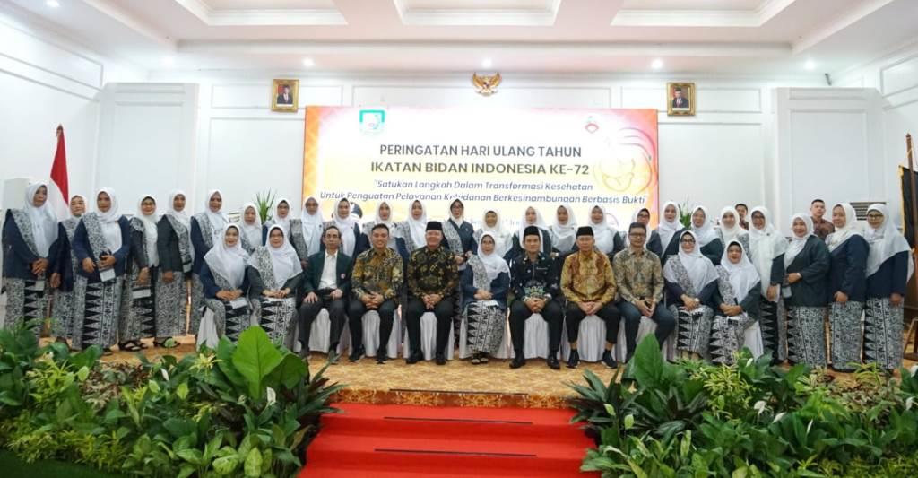 Apresiasi Gubernur Rohidin Atas Kiprah Bidan Turunkan Angka Kematian Ibu dan Bayi