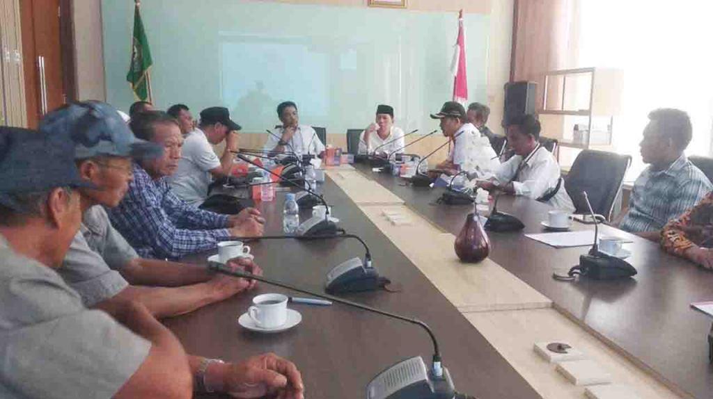 Komisi II Terima Sejumlah Warga Bahas Konflik Agraria di Bengkulu Selatan – Kaur