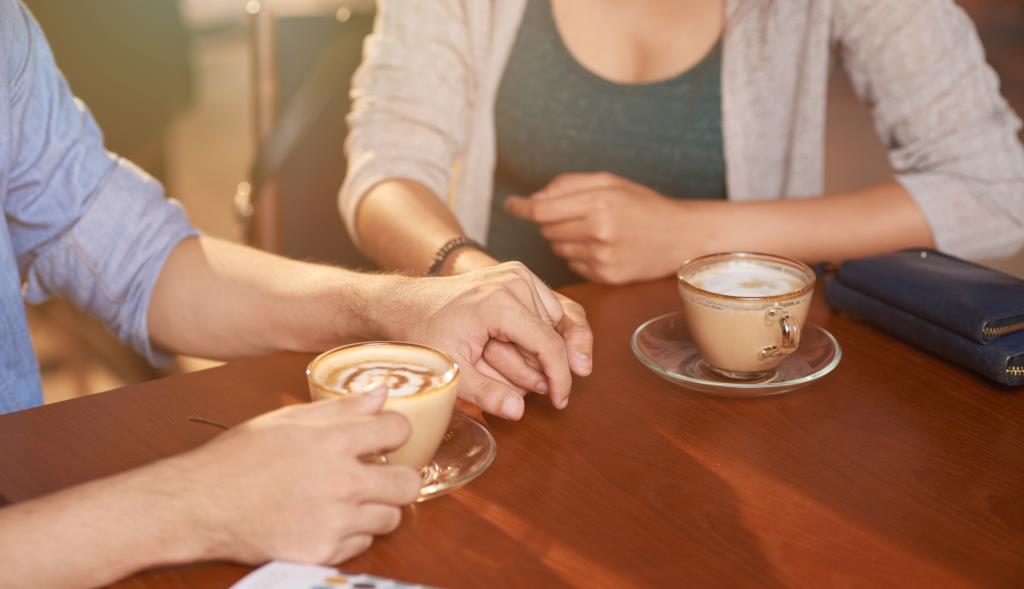 Apa itu Micro Cheating? Dekat dengan Kehidupan Sehari-hari tapi Dibenci