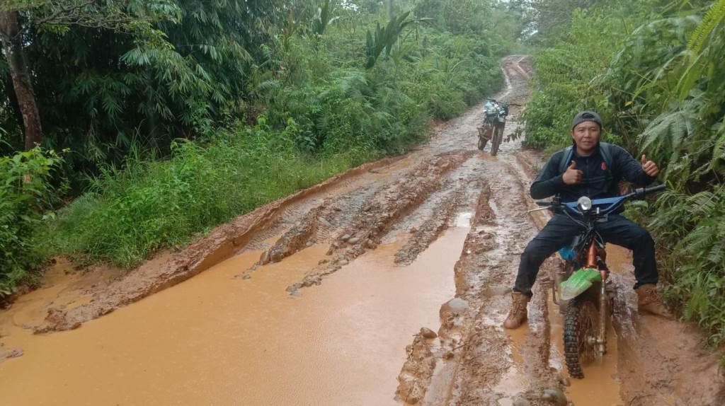 Impian Jalan Mulus Guru SDN Lubuk Resam Seluma Segera Terwujud