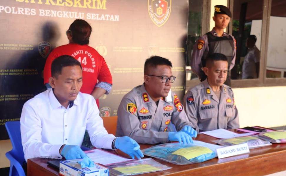 Seorang Ibu Ditangkap Polisi, Tega Jual Anak Kandungnya Sendiri