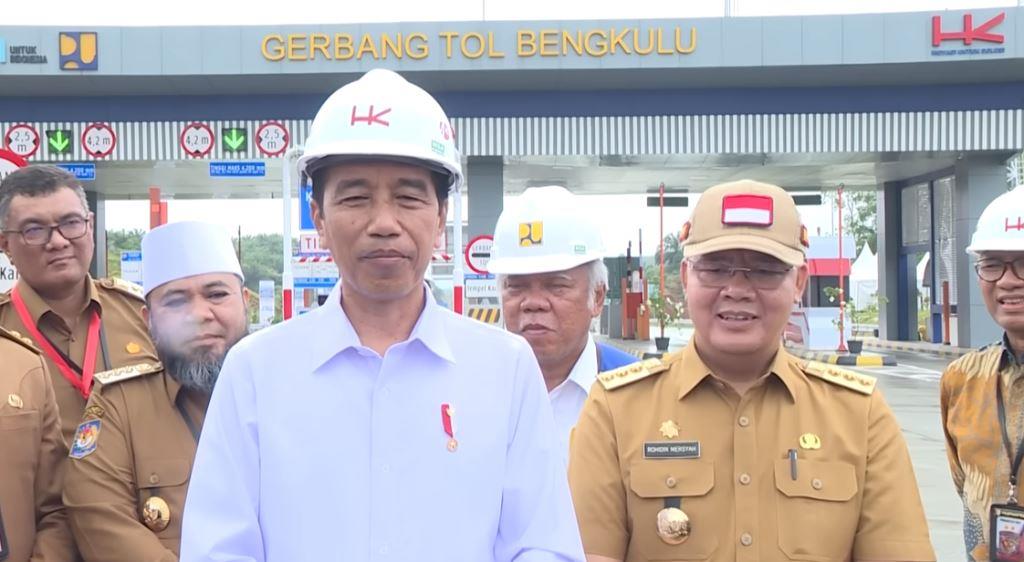 Ini Jawaban Presiden Saat Ditanya Lanjutan Tol Bengkulu dan Masalah PPDB