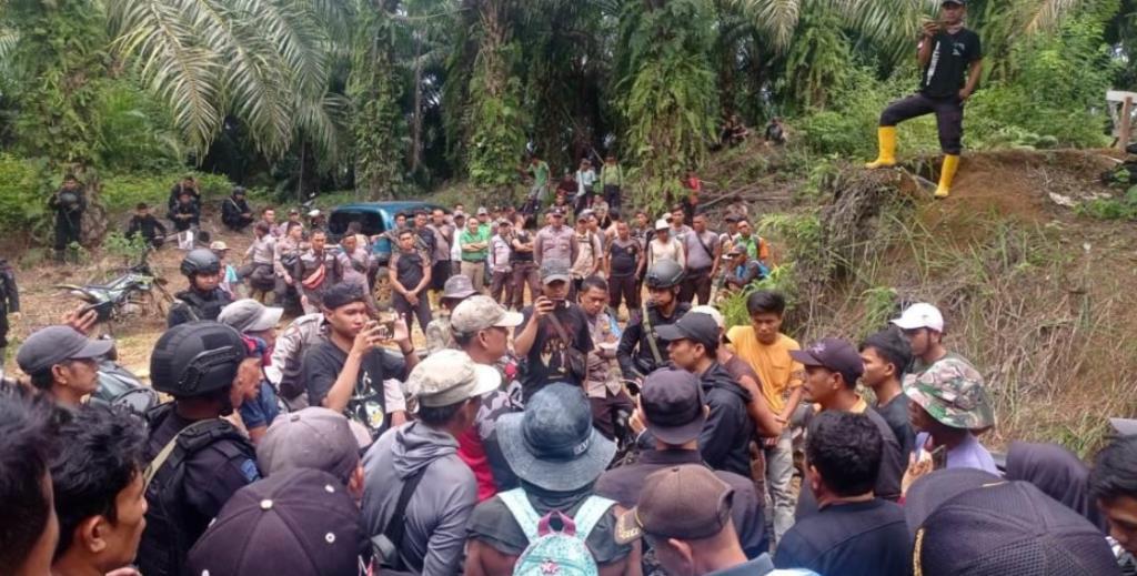 Di Tengah Kunjungan Jokowi, Korban Kekerasan Perusahaan Terhadap Petani di Mukomuko Terus Bertambah