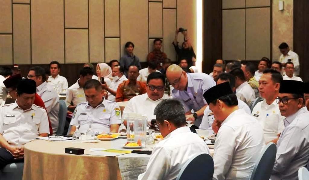 Dampingi Sekda Ikuti Rakor, Kepala BPKAD Kota Bengkulu Siap Tindaklanjuti Arahan KPK