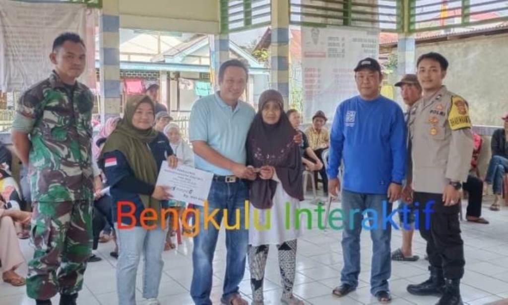 40 KPM Desa Suka Negeri Terima BLT-DD Tahap II, Ini Pesan Camat Topos