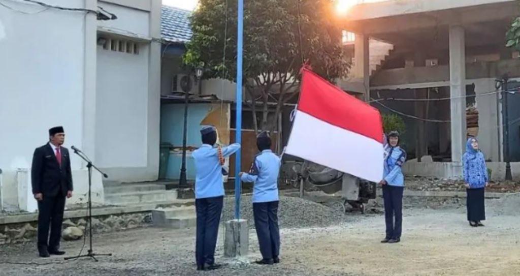 Peringati HUT RI ke-78, DKP Provinsi Bengkulu Gelar Upacara Bendera
