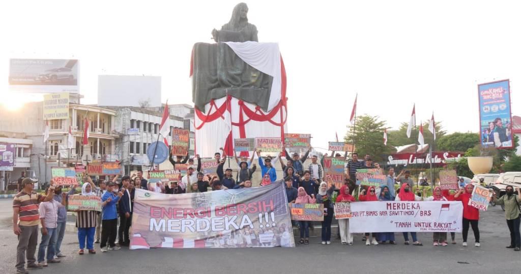 Aksi Kreatif Sambut HUT RI ke-78: Masyarakat Tuntut Energi Bersih, Stop PLTU