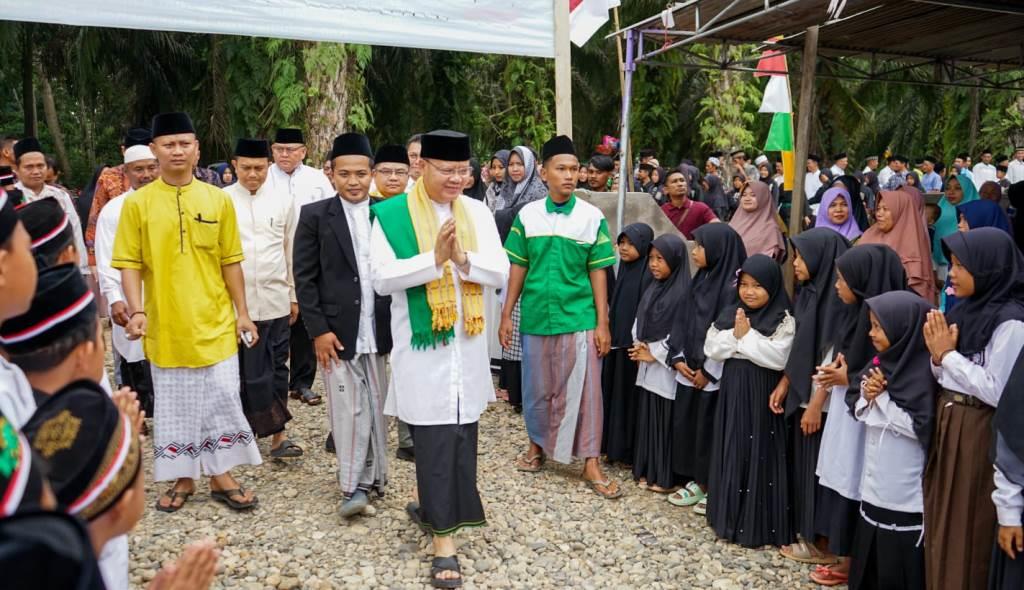 Gubernur Rohidin Resmikan Ponpes Hidayatus Sholihin An-Najihin Seluma