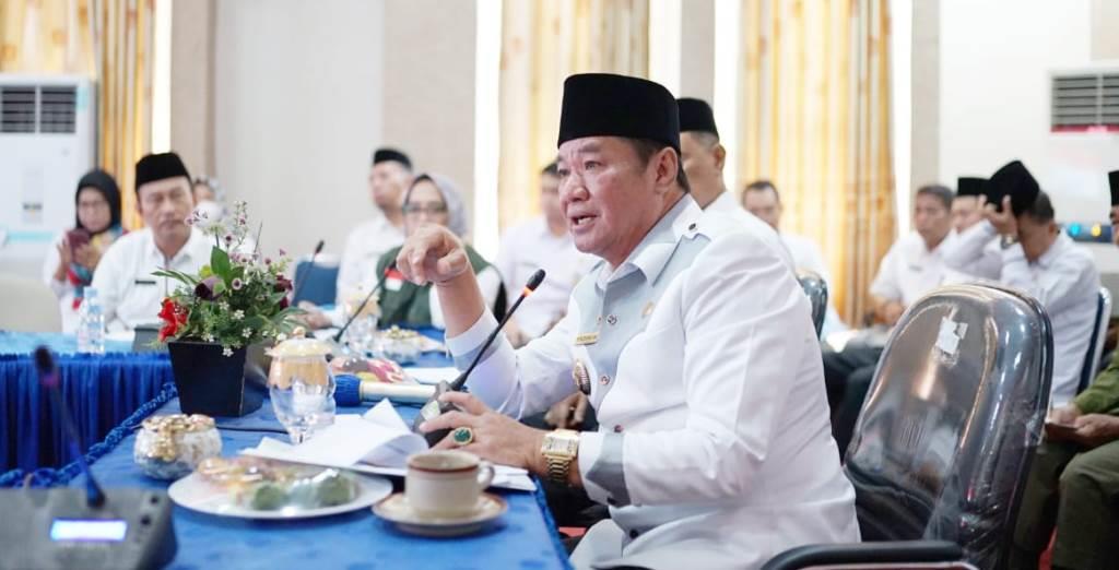 Pimpin Upacara Penurunan Bendera, Wagub Rosjonsyah Ingatkan Semangat Nasionalisme