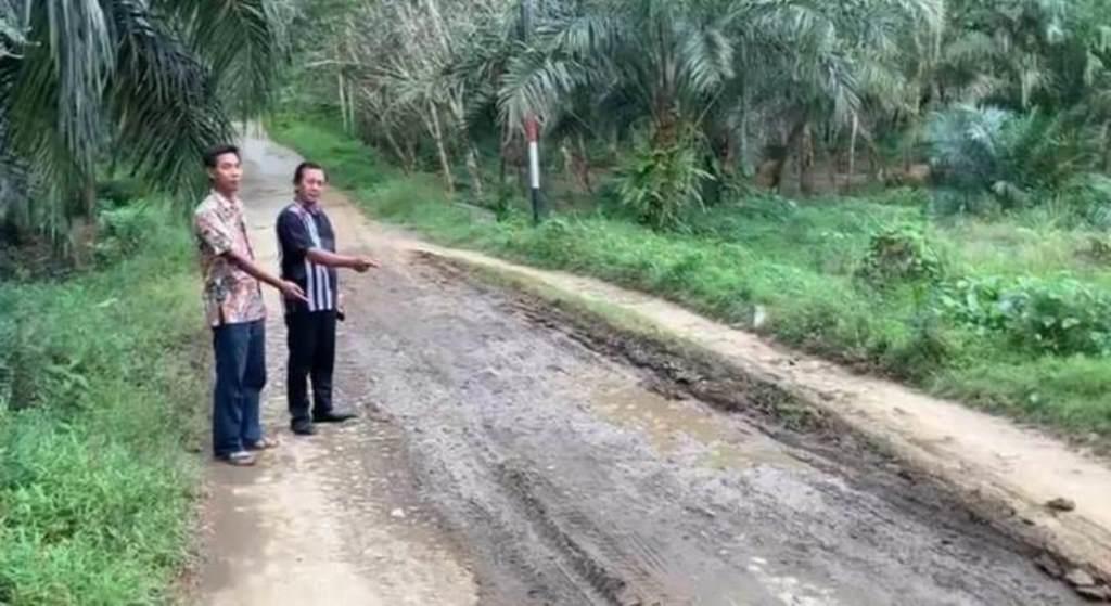 Puluhan Tahun Jalan di Seluma Ini Belum Tersentuh Pembangunan