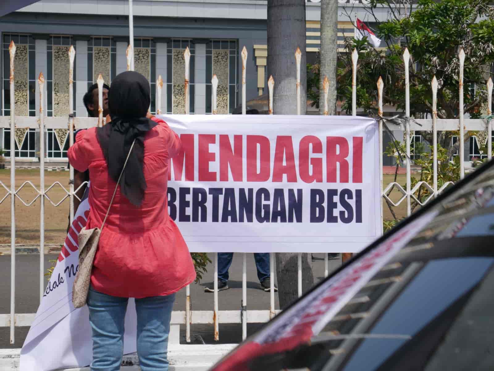 Gejolak Usai Penunjukan Pj Wali Kota, Aktivis Bengkulu Demo di Kantor Gubernur Tuntut Mendagri