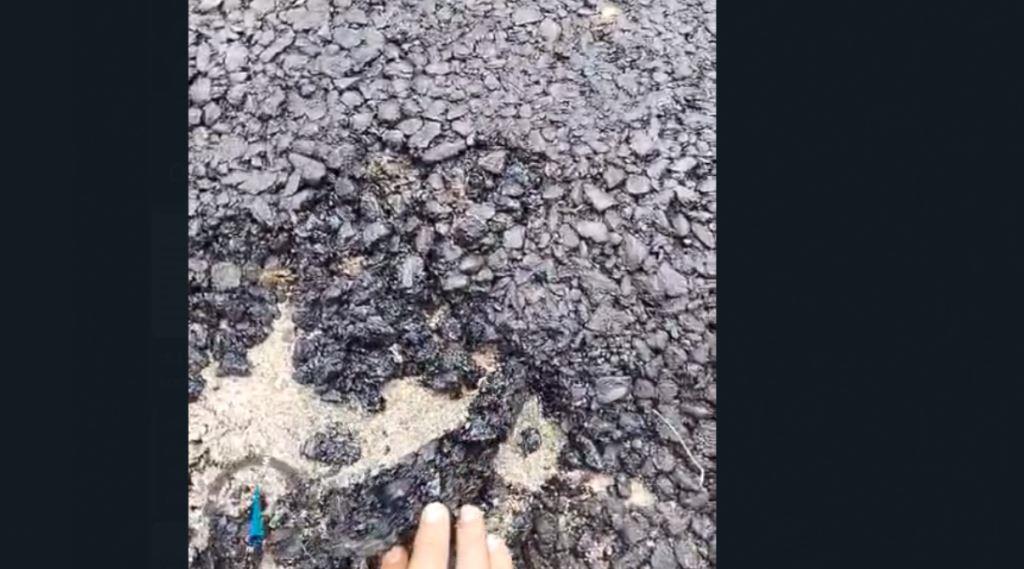 Bak Kue Kering, Aspal Proyek Jalan di Seluma Bisa Dikupas dengan Tangan
