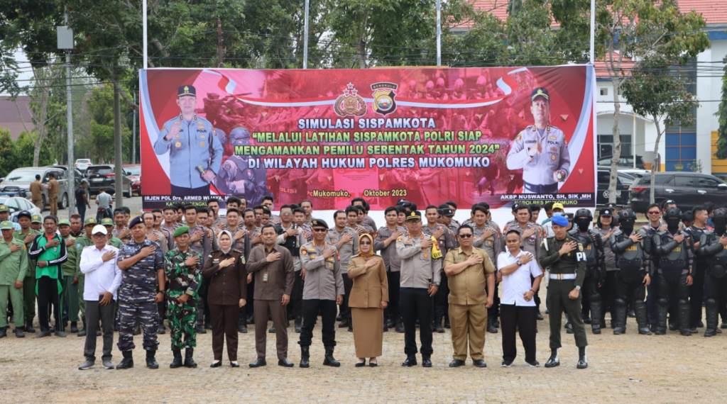 Komitmen Polri Amankan Pemilu 2024, Polres Mukomuko Gelar Simulasi Sispamkota
