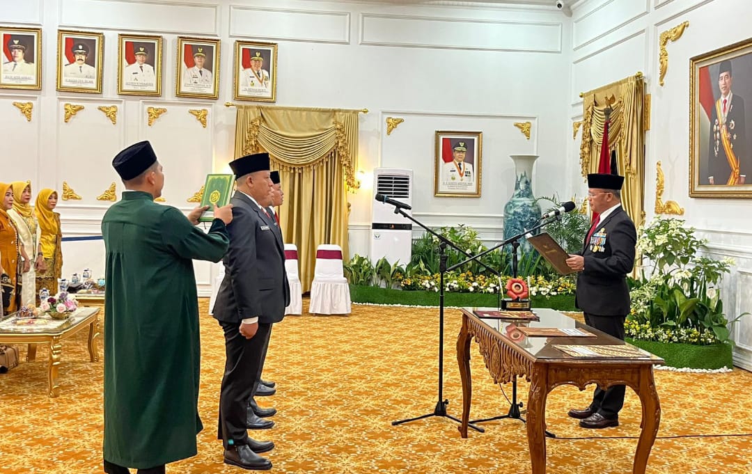 Resmi Dilantik, 3 Pejabat Eselon II Pemprov Bengkulu Diminta Segera Bangun Relasi