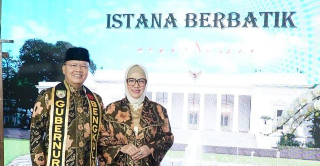 Gubernur Rohidin Bangga Pakai Batik Besurek Jahitan Lokal di Istana Negara