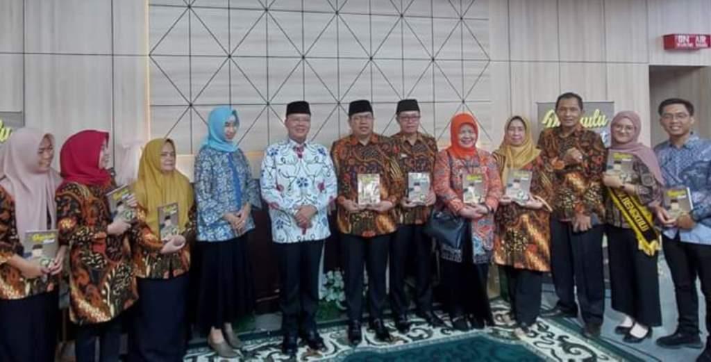 Perpusda Provinsi Bengkulu Sediakan Buku “Bengkulu Hebat” Karya Gubernur Rohidin