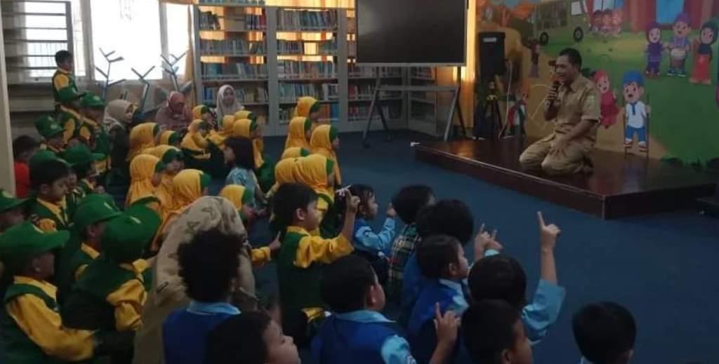 Wisata Edukasi, TK Asyiyah Bustanul Atfal VIII Kunjungi Perpusda Provinsi Bengkulu