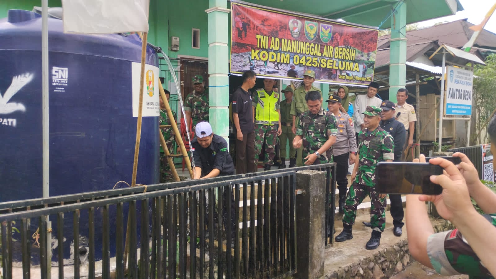 300 KK di Seluma Nikmati Air Bersih Program TNI Manunggal