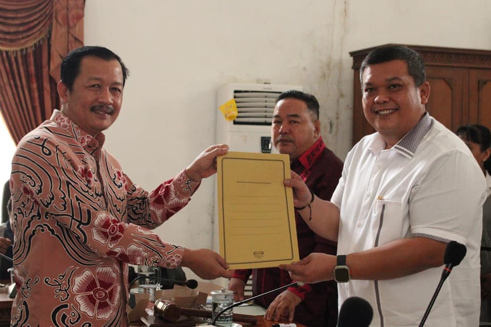 Banggar DPRD Kepahiang Serahkan Laporan Hasil Pembahasan Raperda APBD TA 2024