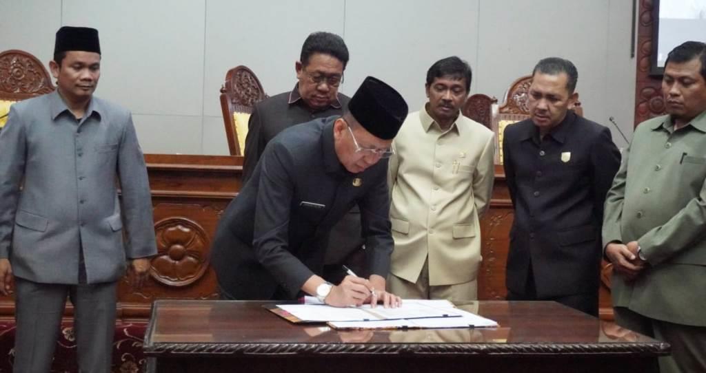 Raperda APBD Provinsi Bengkulu Tahun Anggaran 2024 Disetujui Jadi Perda