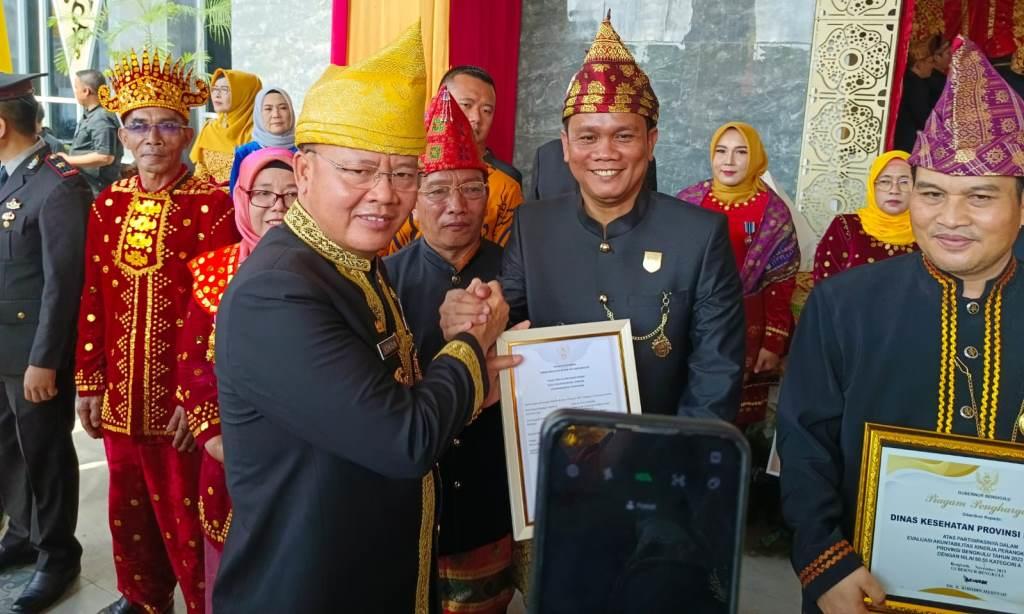 Jonaidi SP Terima Penghargaan dari Kemenkumham