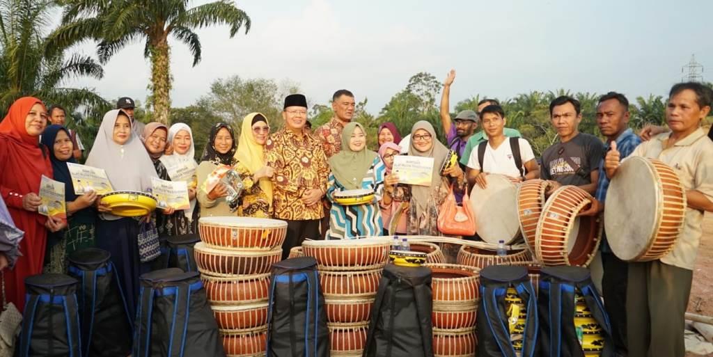 Kunker Gubernur Rohidin di Benteng:  Serahkan Bantuan Alsintan, Alat Kesenian dan Bedah Rumah