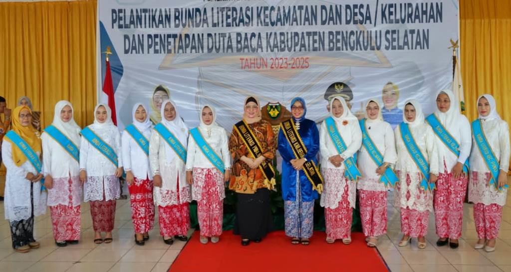 Lantik Bunda Literasi di Bengkulu Selatan, Derta Rohidin Ingatkan Minat Baca