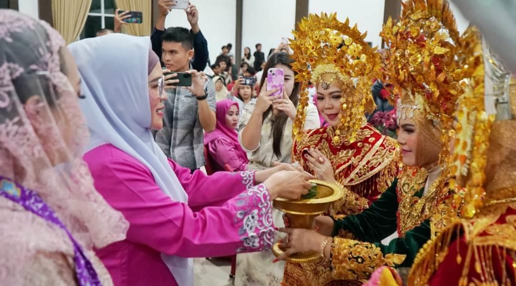 Derta Rohidin Hadiri Pelantikan Pengurus Bundo Kanduang DPW IKM Provinsi Bengkulu