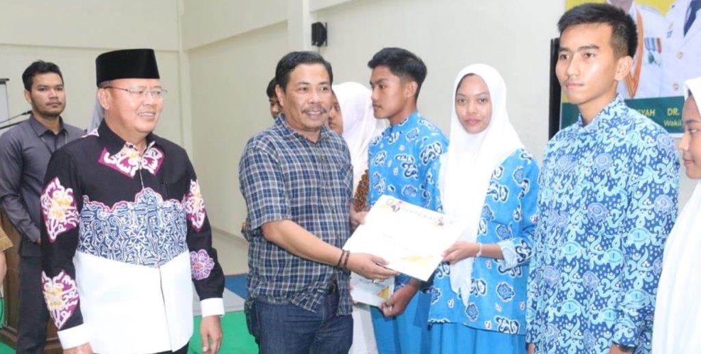 Usin Ajak Masyarakat Bangun Kesadaran Hukum Sejak Dini