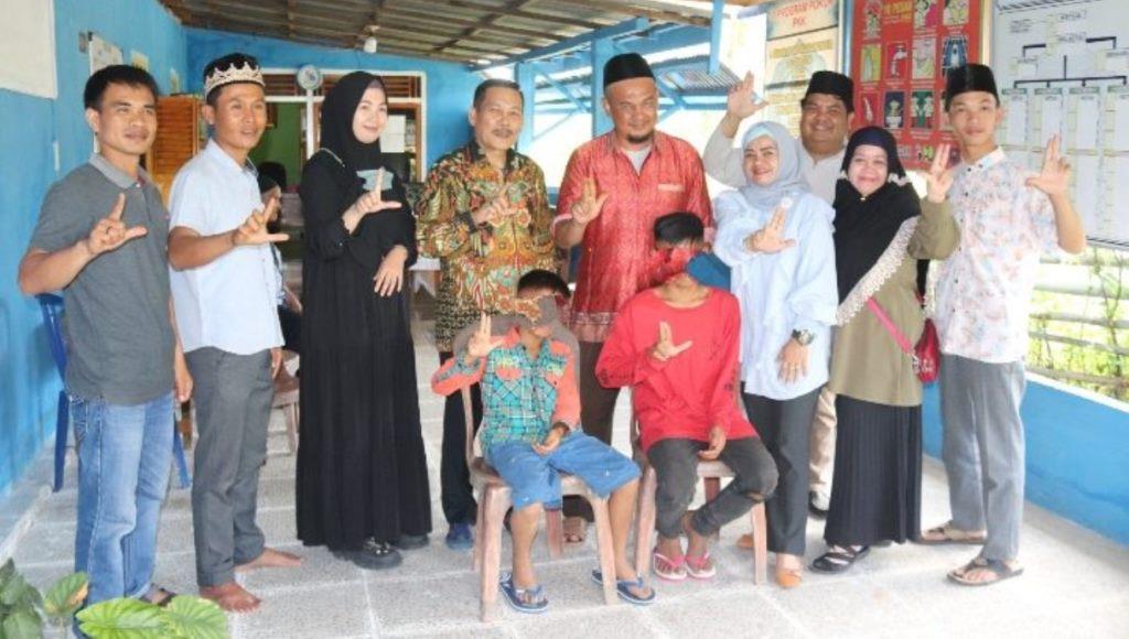 Ketua Komisi III Sambangi Dua Kakak Beradik yang Viral Ditinggal Orang Tua Merantau