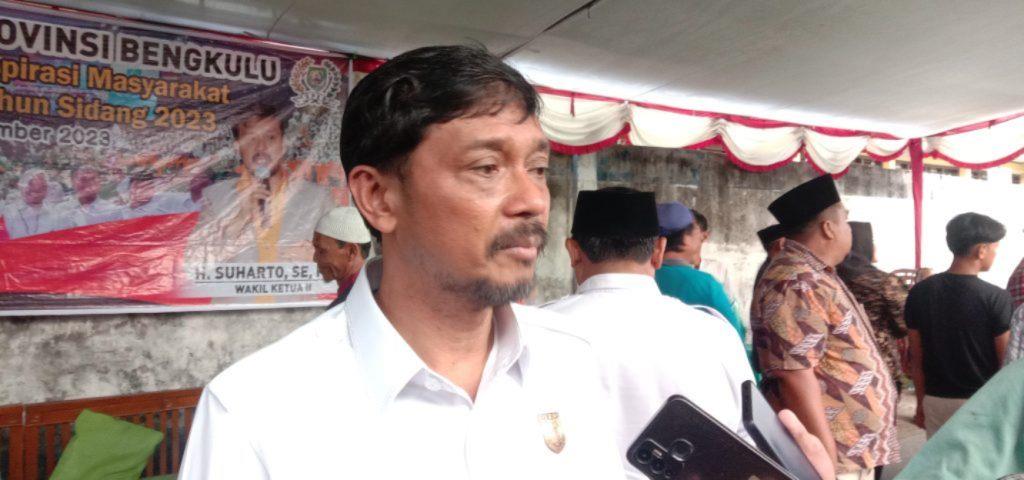 Warga Sampaikan Permohonan  Infrastruktur dan Kesehatan di Reses Suharto