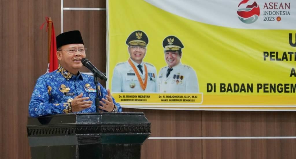 Gubernur Rohidin Tegaskan Sertifikasi Guru dalam Minggu Ini Dicairkan