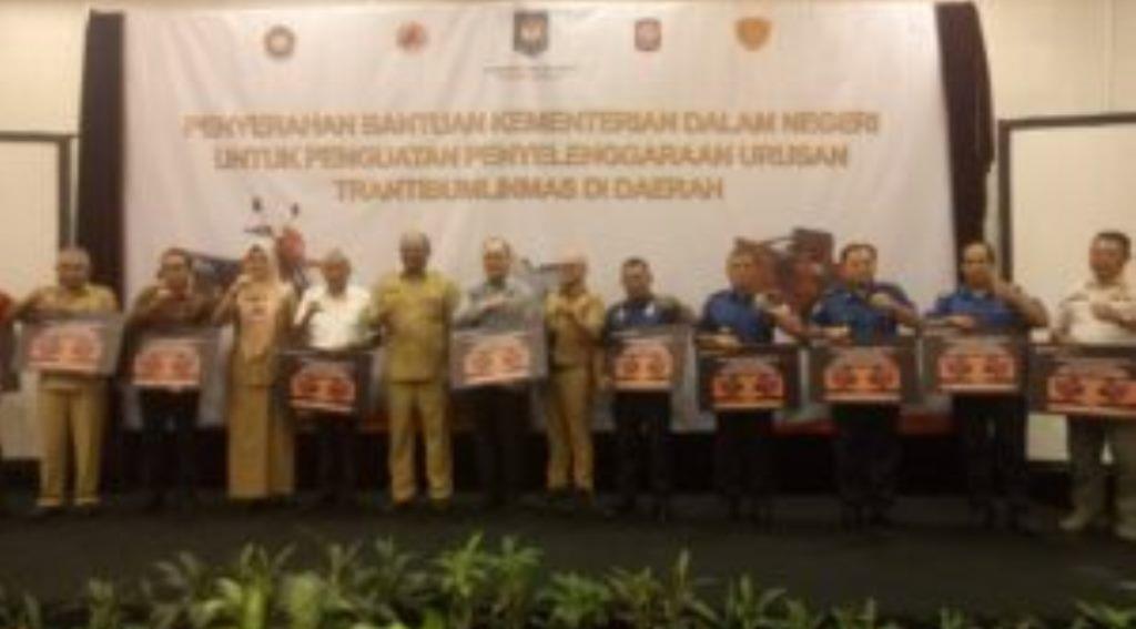Dinas PBK Kota Bengkulu Terima Bantuan 1 Unit Portable Fire Pump