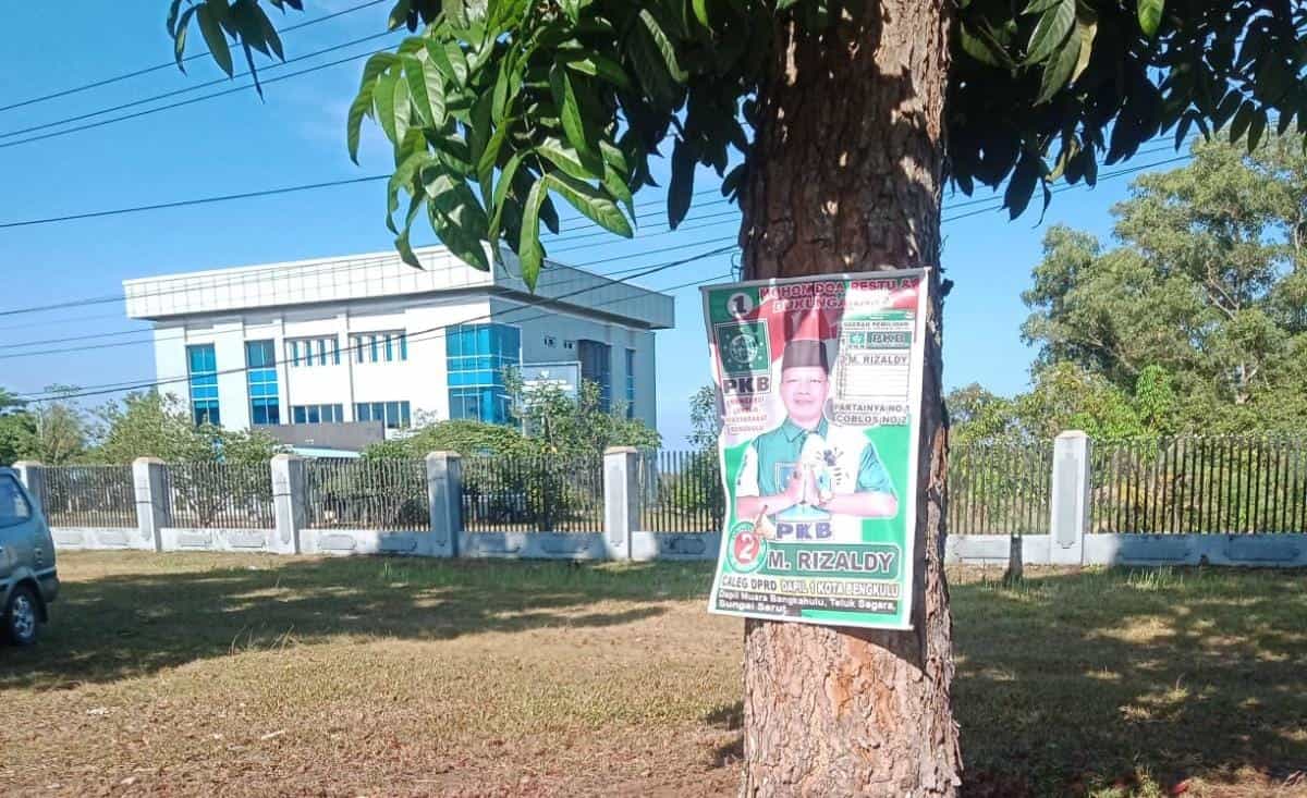 Panwascam Muara Bangkahulu Tetapkan 16 Parpol Langgar Aturan Pemilu