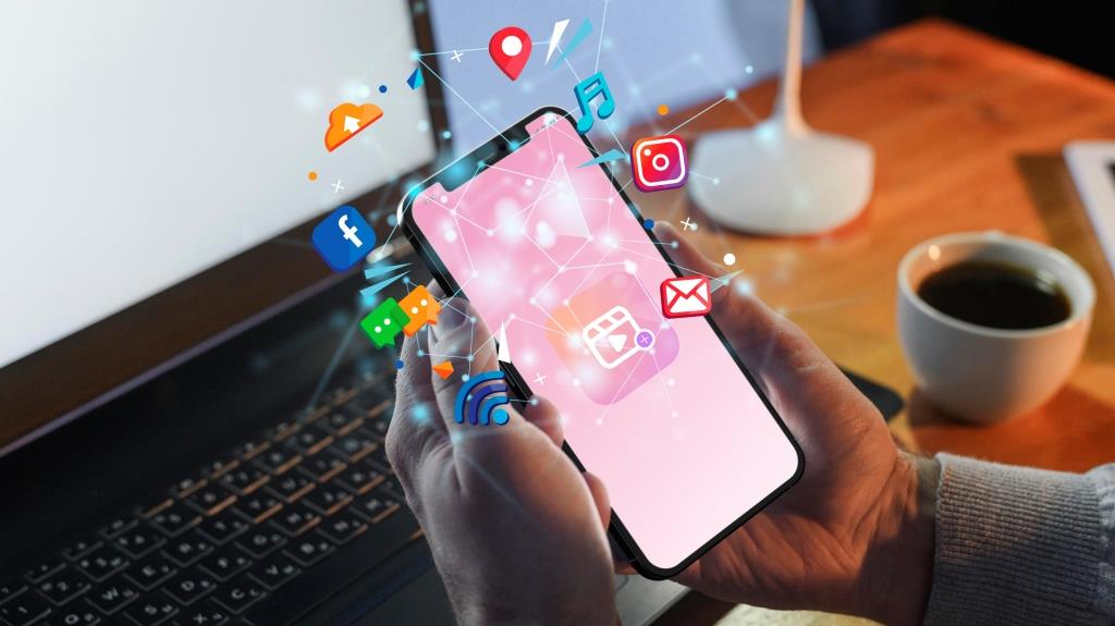 Manfaat Media Sosial dalam Meningkatkan dan Memperluas Interaksi dengan Konsumen