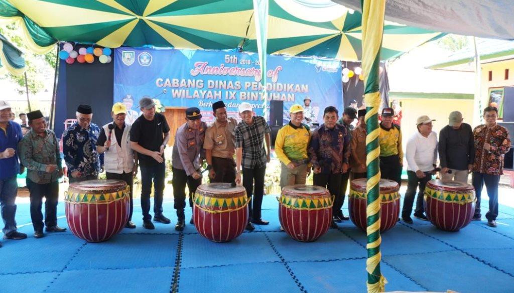 Buka Turnamen Voli Cabdin Cup Wilayah IX, Gubernur Rohidin: Terus Berkarya dan Berprestasi