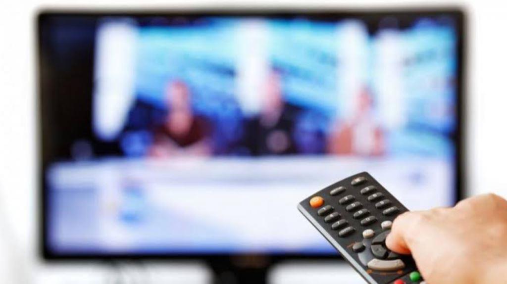 Televisi dan Pembentukan Opini Publik; Tantangan Antara Penyajian Informasi dan Risiko Bias