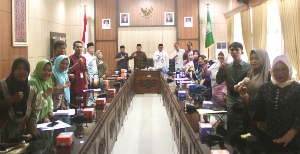 Profesi Bakal Dihapus, Puluhan Tenaga Honorer Ngadu ke Gubernur Rohidin