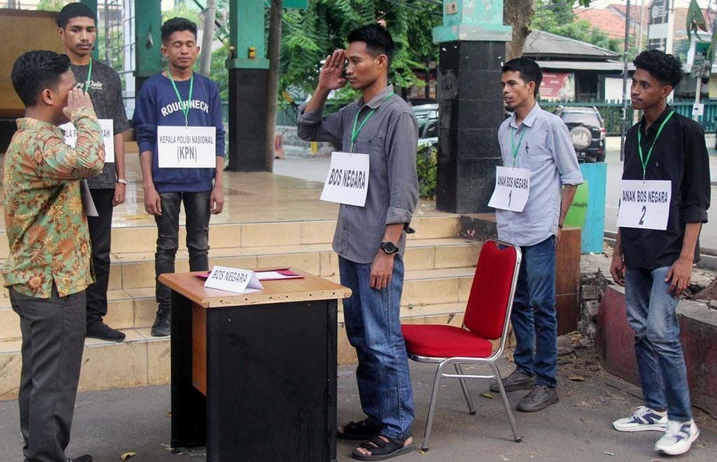 Aktivis Mahasiswa Pentaskan Teater “Jangan Ganggu Anakku”