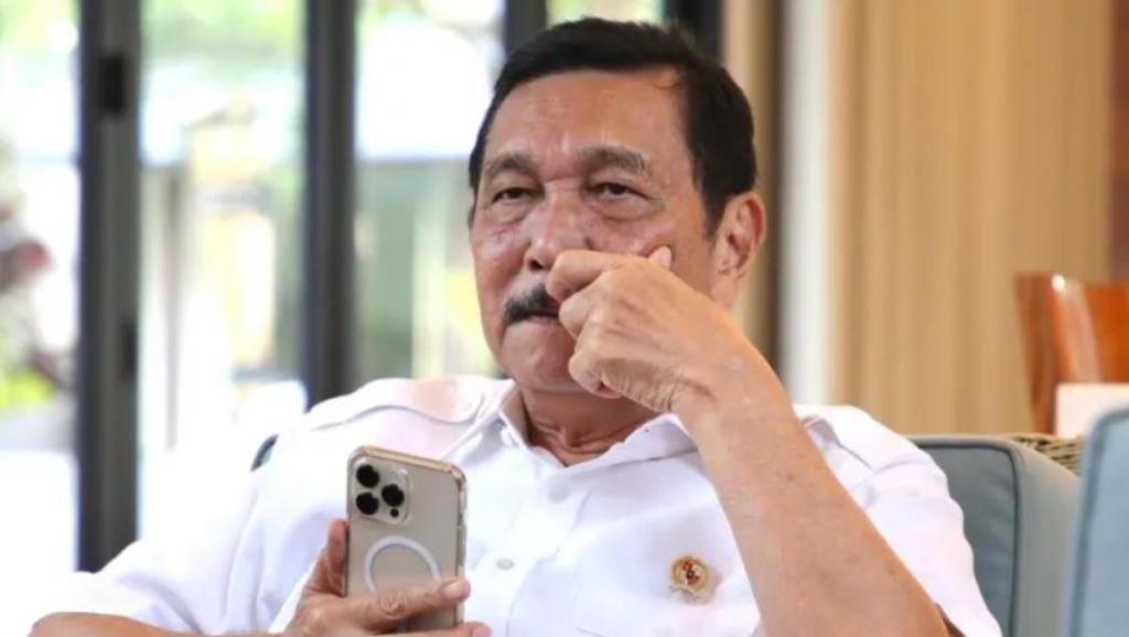 Luhut Semprot Tom Limbong Bela Cawapres Gibran